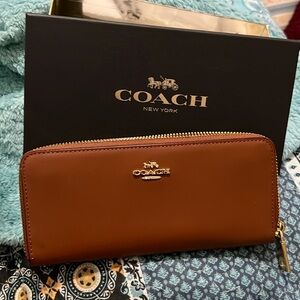 Smooth leather Coach zip around wallet
